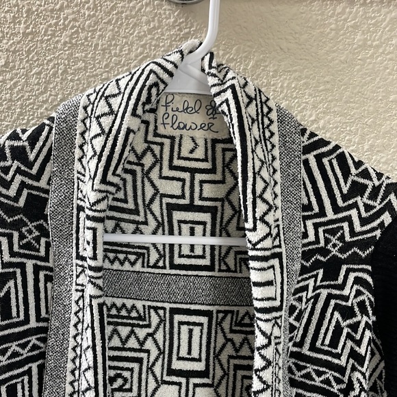 Anthropologie Field and Flower cardigan sweater . Excellent condition like new - Picture 2 of 9